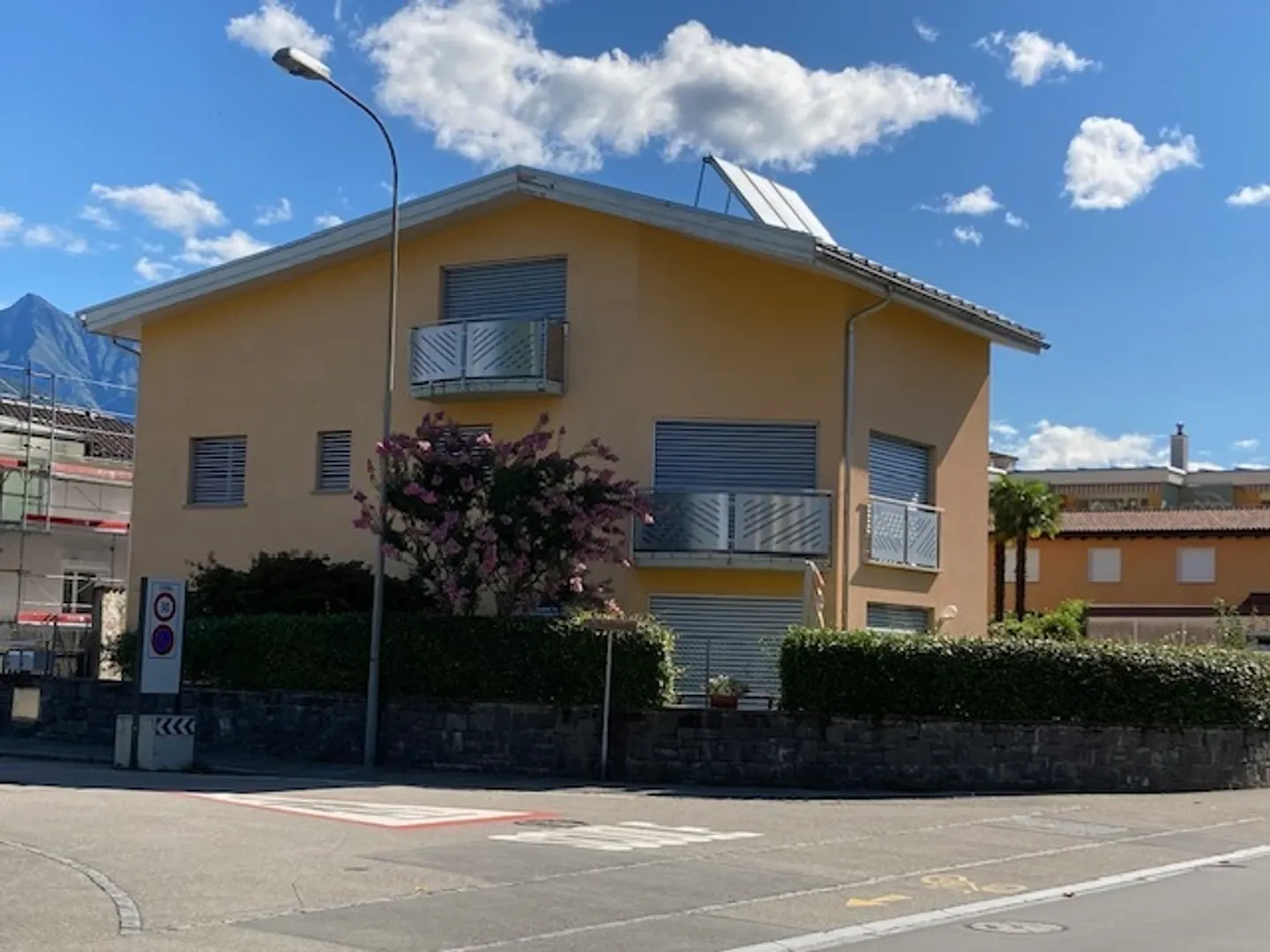 Casa singola in affitto - Foto 1 di 7