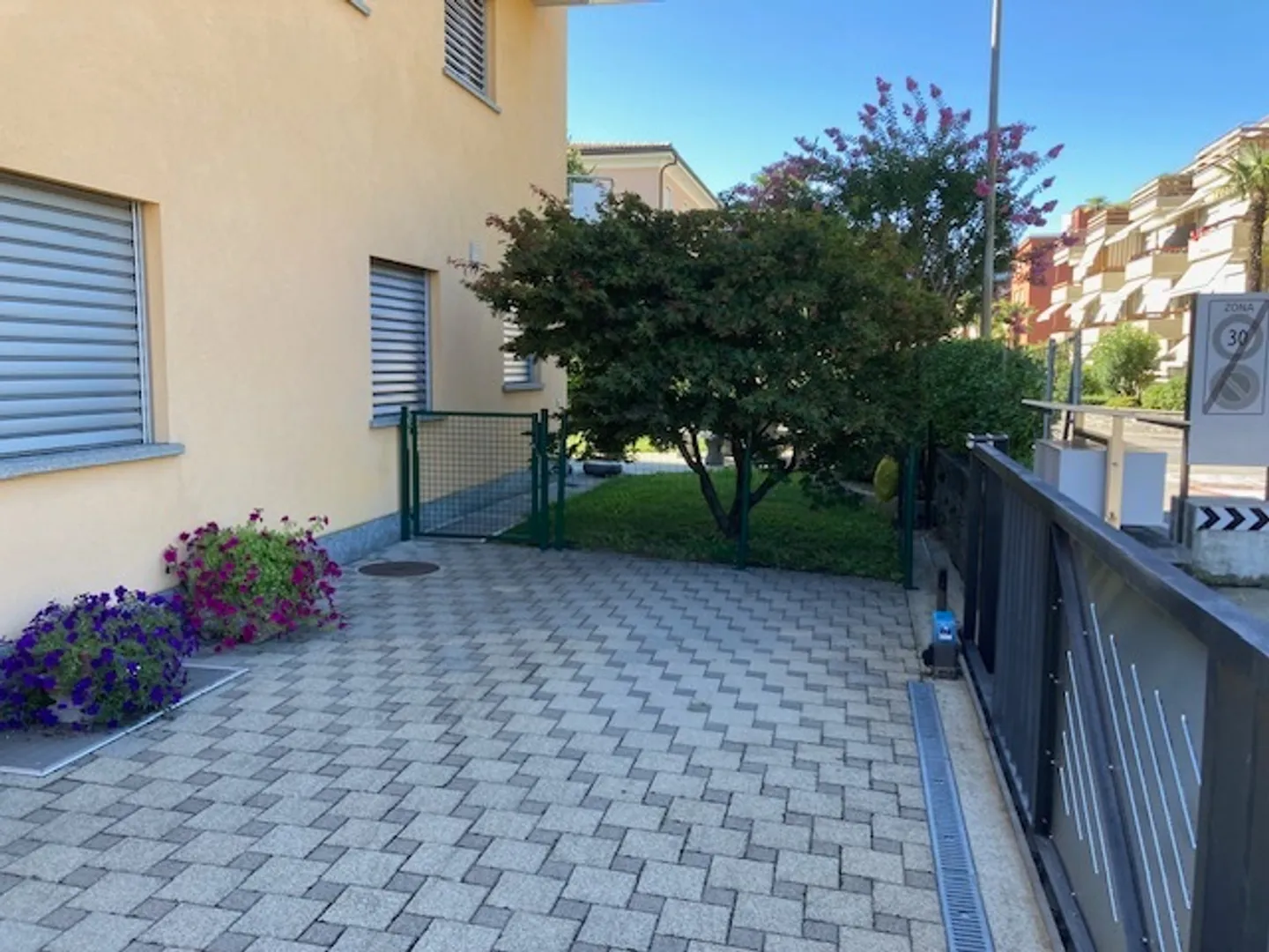 Casa singola in affitto - Foto 2 di 7