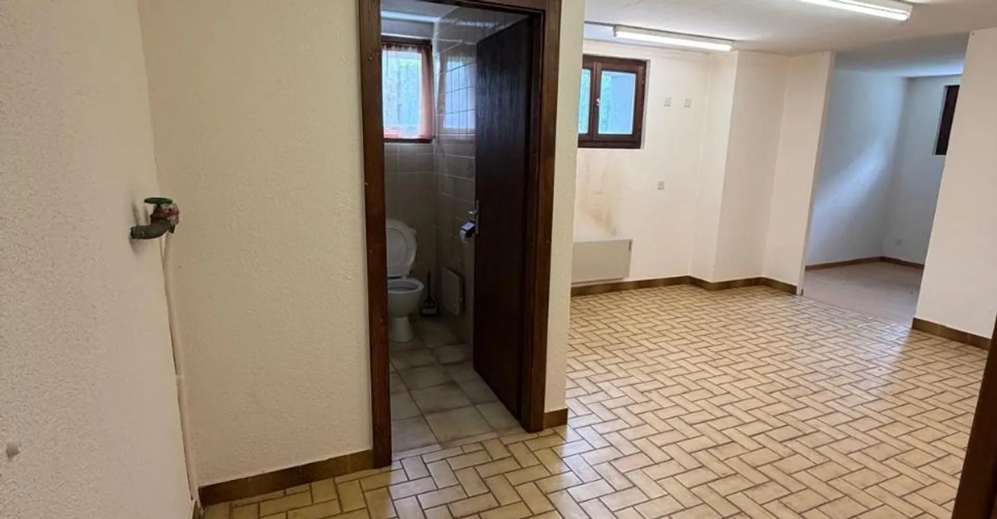 Ufficio di 2,5 stanze a Saint-Maurice – Accessibile e ben posizionato - Foto 2 di 6