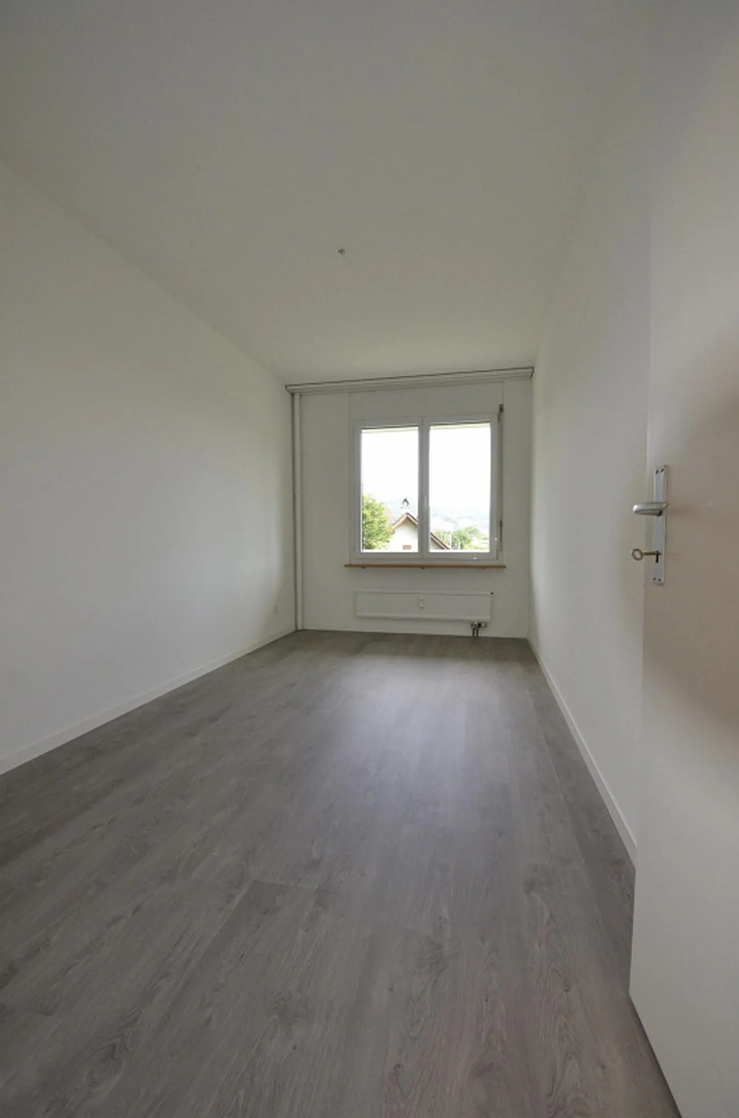 Appartamento di 3 stanze appena ristrutturato in affitto - Foto 3 di 7