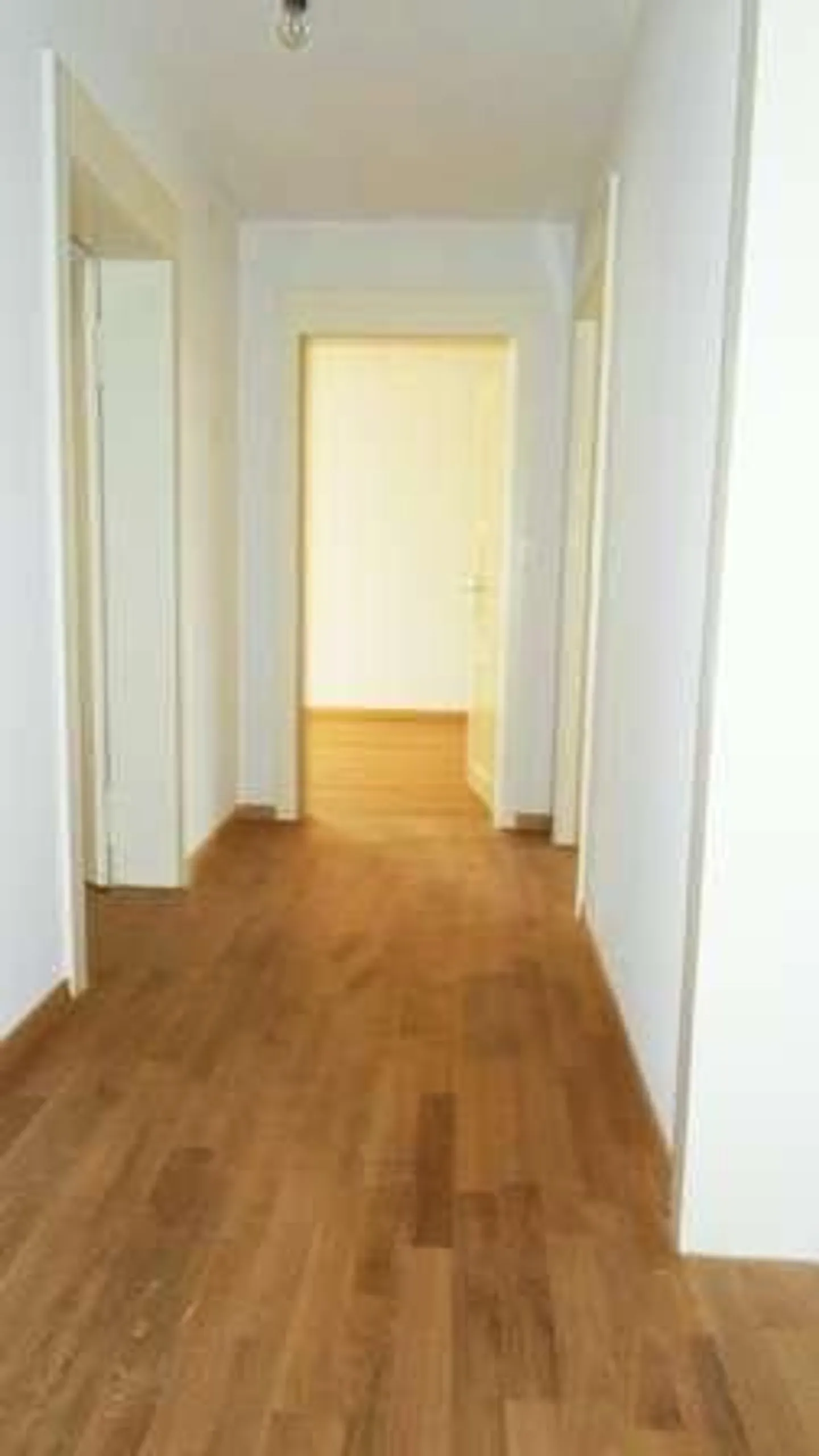 Renovated apartment with modern standards from 2011 - Photo 2 of 6