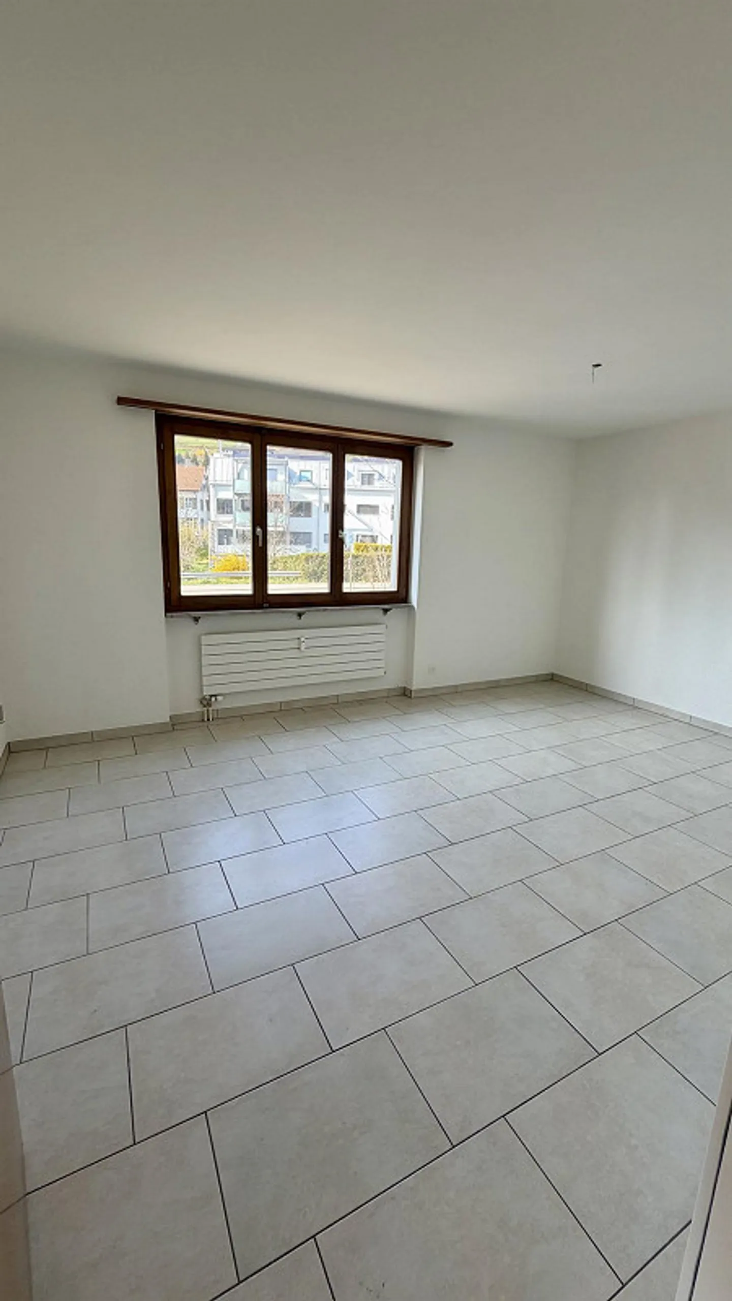 Appartement lumineux de 4,5 pièces avec patio à Gelterkinden - Photo 9 sur 15
