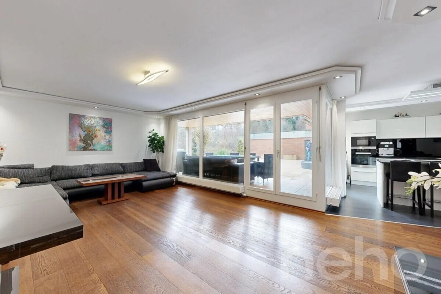 Modern apartment in a prime location in Bern - Photo 2 of 12