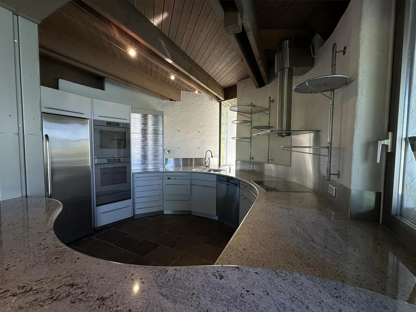 Detached 4 ½ Room Single-Family House with Garden & Pool - Photo 4 of 15