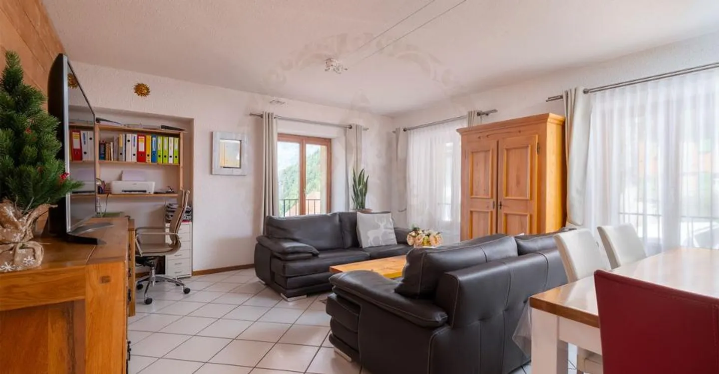 Charmante Wohnung mit Balkon - Foto 2 von 13