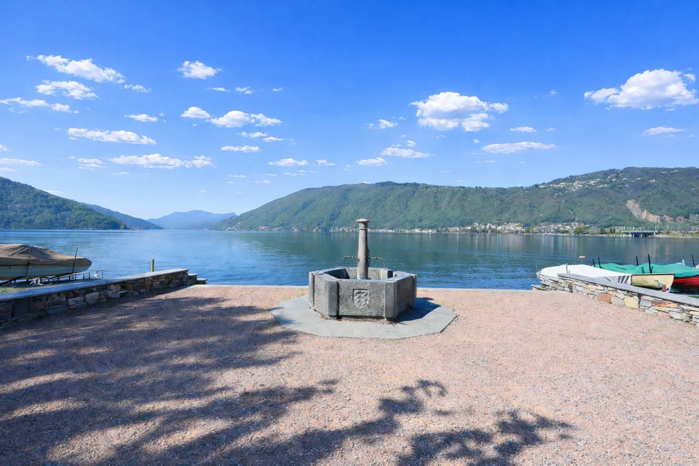 Caratteristica casa di paese a Bissone - Foto 3 di 18