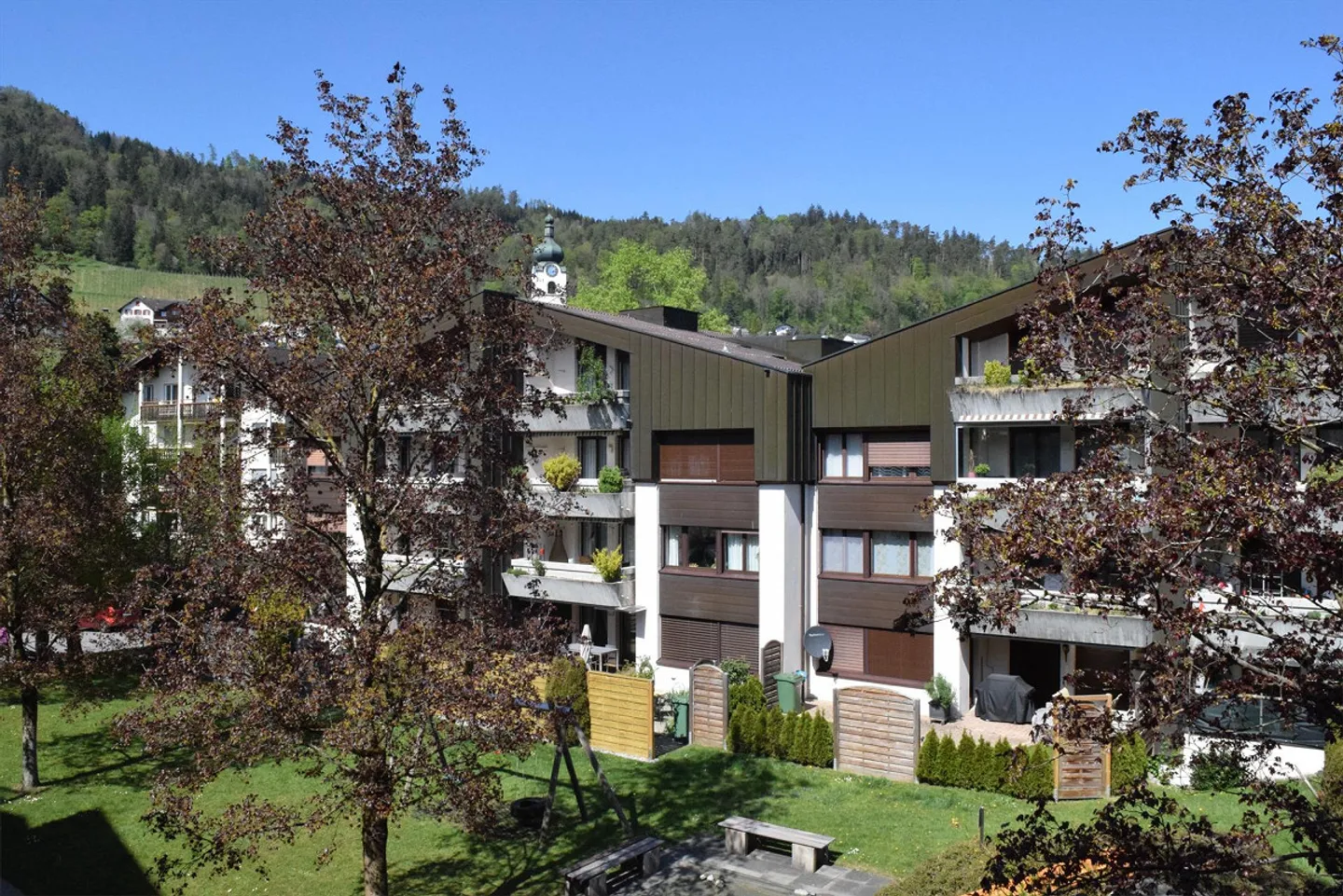 Ruhig gelegene, grosse Wohnung - Foto 1 von 19