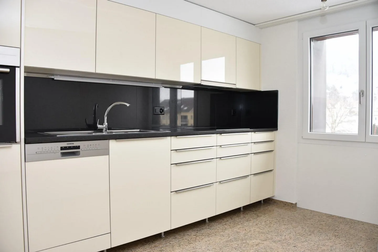 Ruhig gelegene, grosse Wohnung - Foto 6 von 19