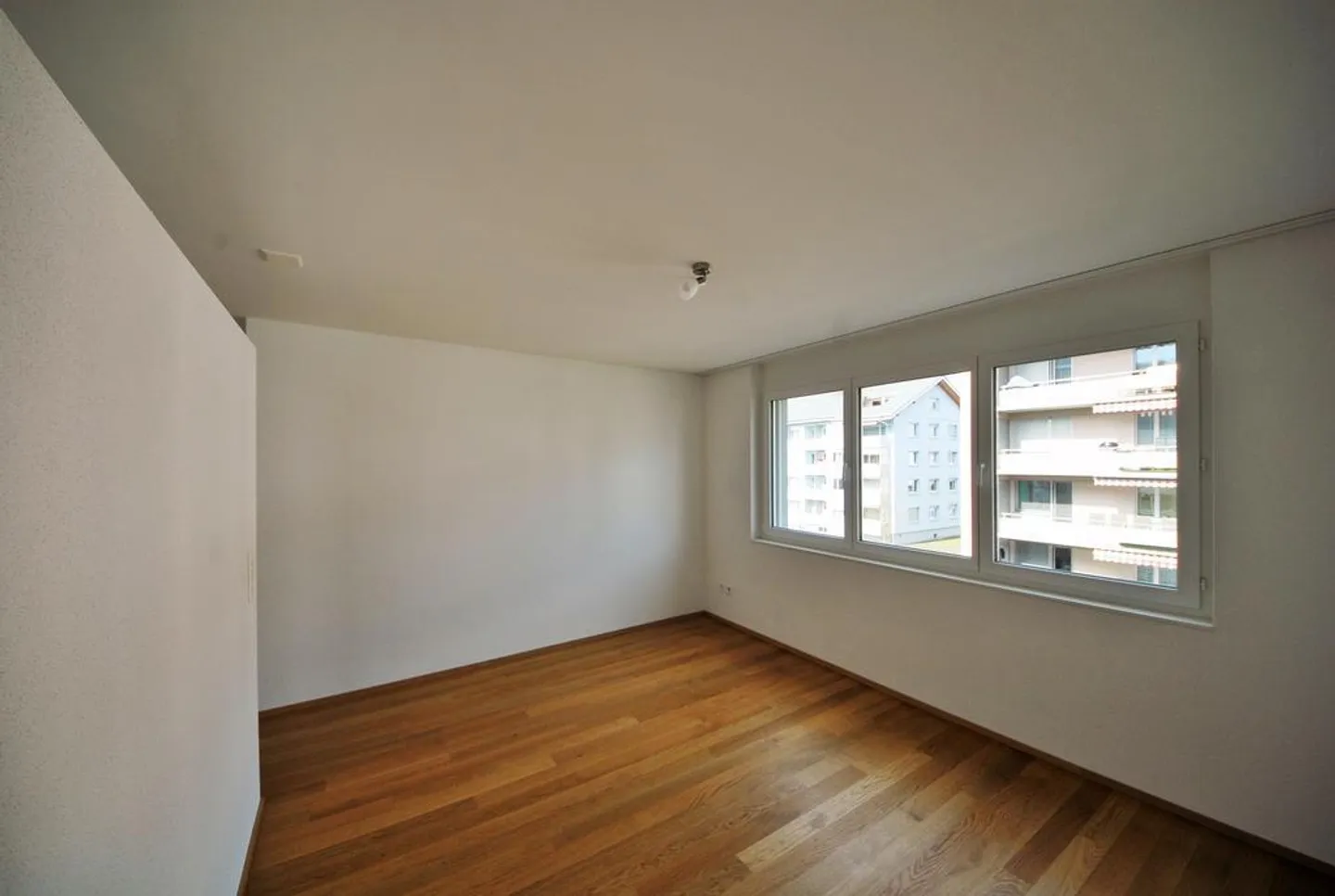 Spacious and Modern Expansion - Photo 7 of 11