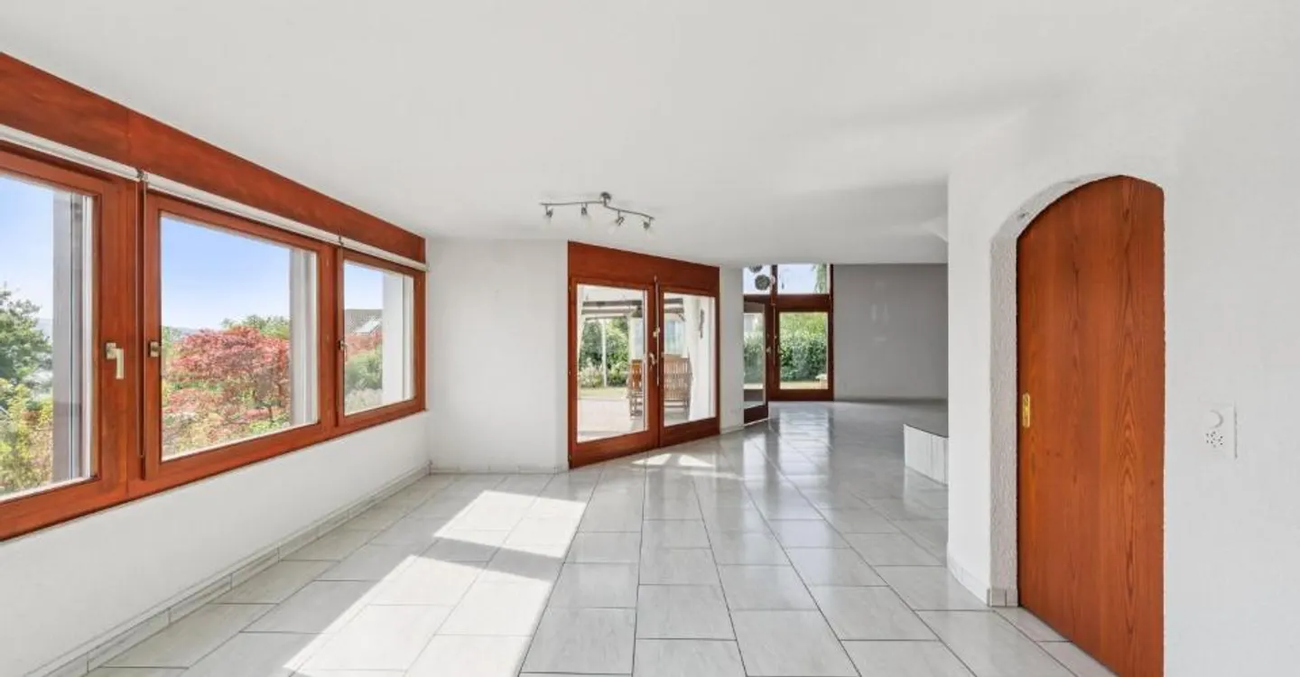 Architektonisches Juwel mit Seeblick - Foto 4 von 13