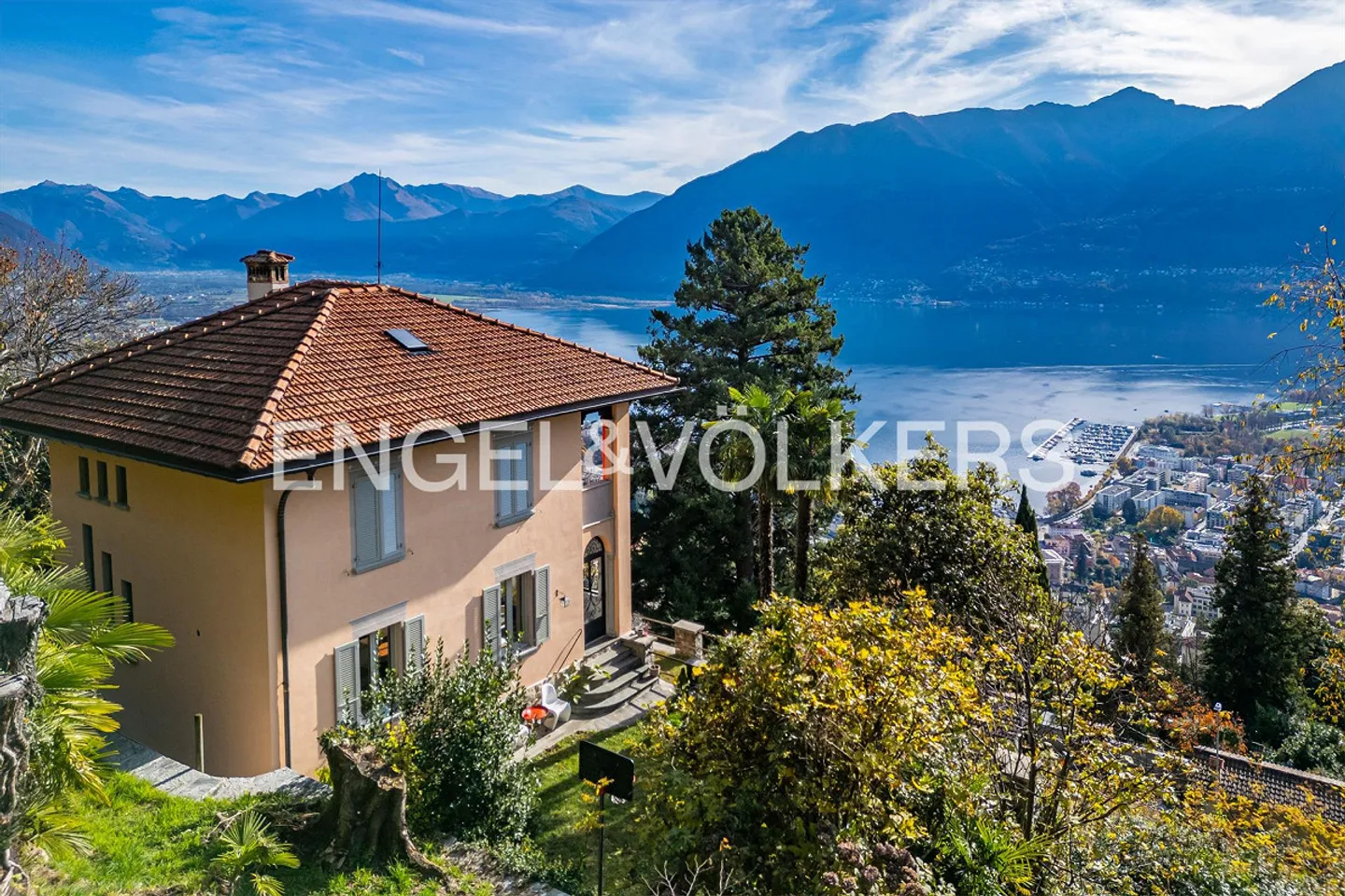 Villa Epoca nel parco con vista sul lago (79) - Foto 1 di 16