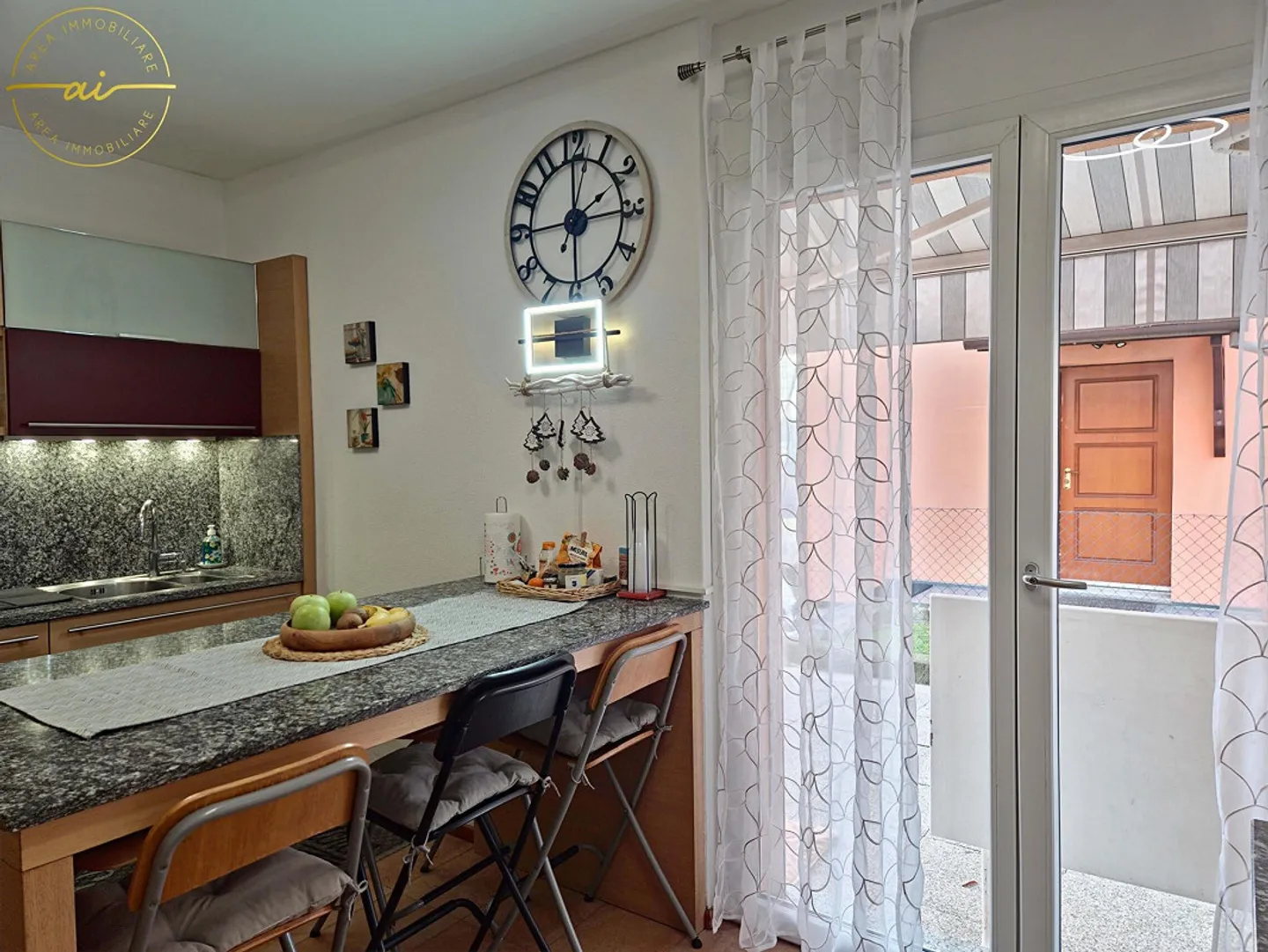 Casa unifamiliare raffinata con grande giardino a Rancate - Foto 6 di 13