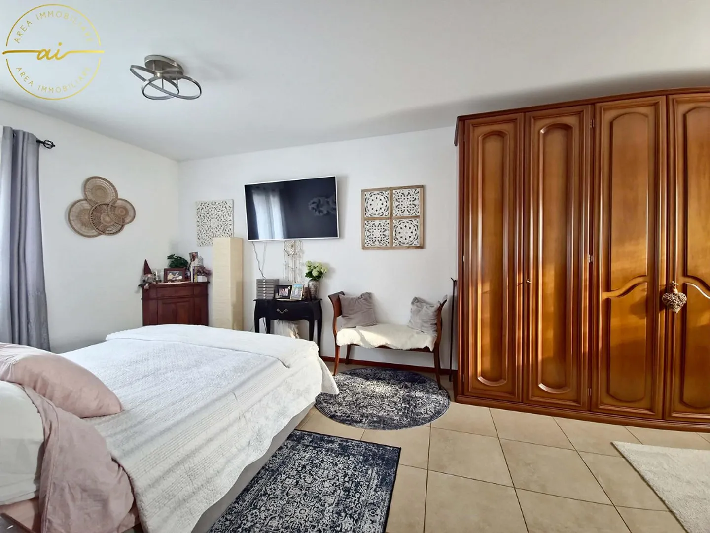 Casa unifamiliare raffinata con grande giardino a Rancate - Foto 9 di 13