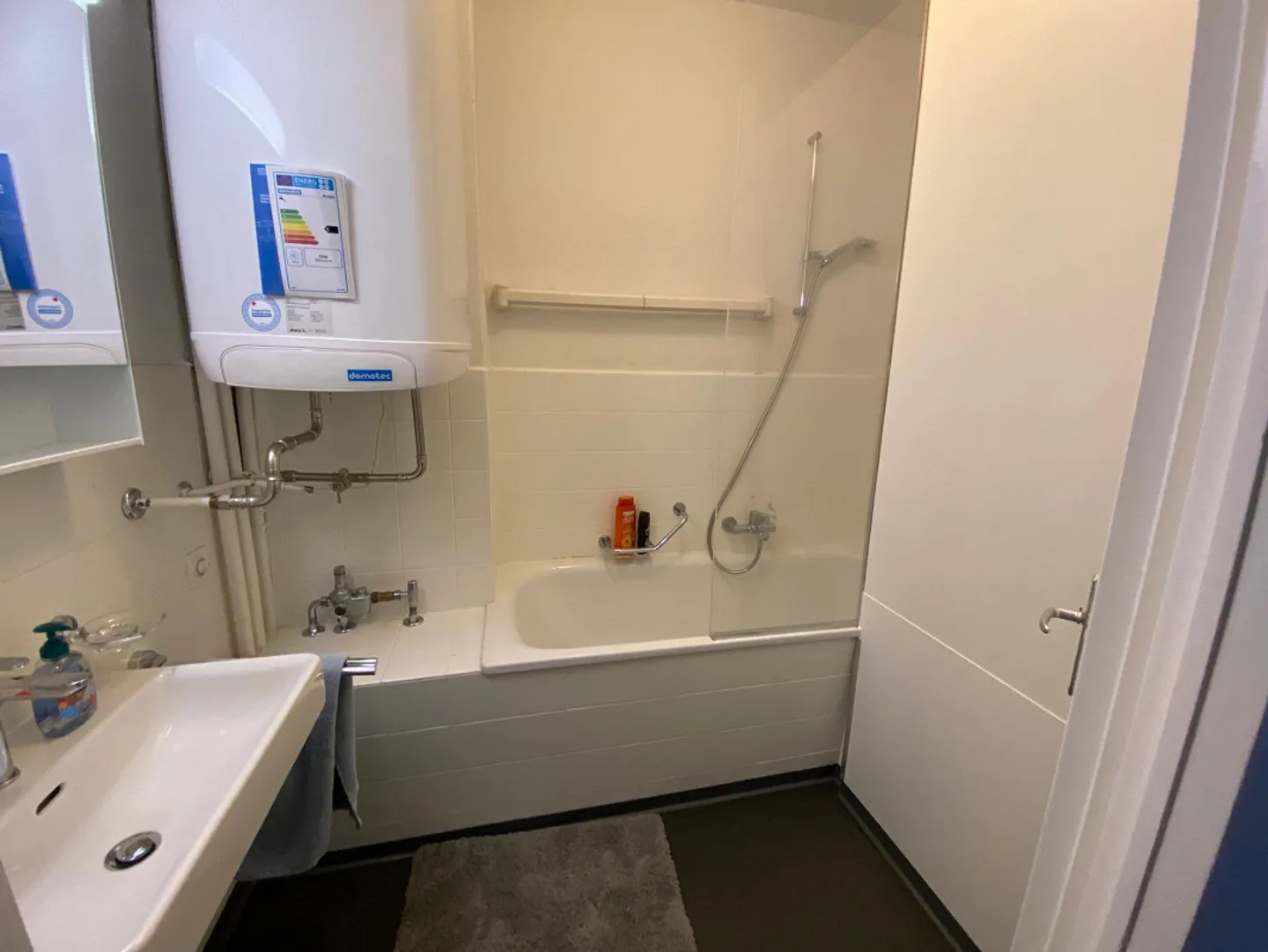 Appartement de 4 pièces au 2ème étage à louer - Photo 2 sur 8