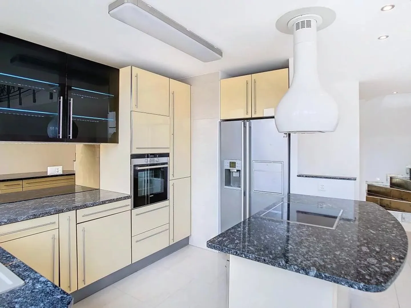 Duplextwo-room apartment with terrace in the city center - Photo 4 of 13