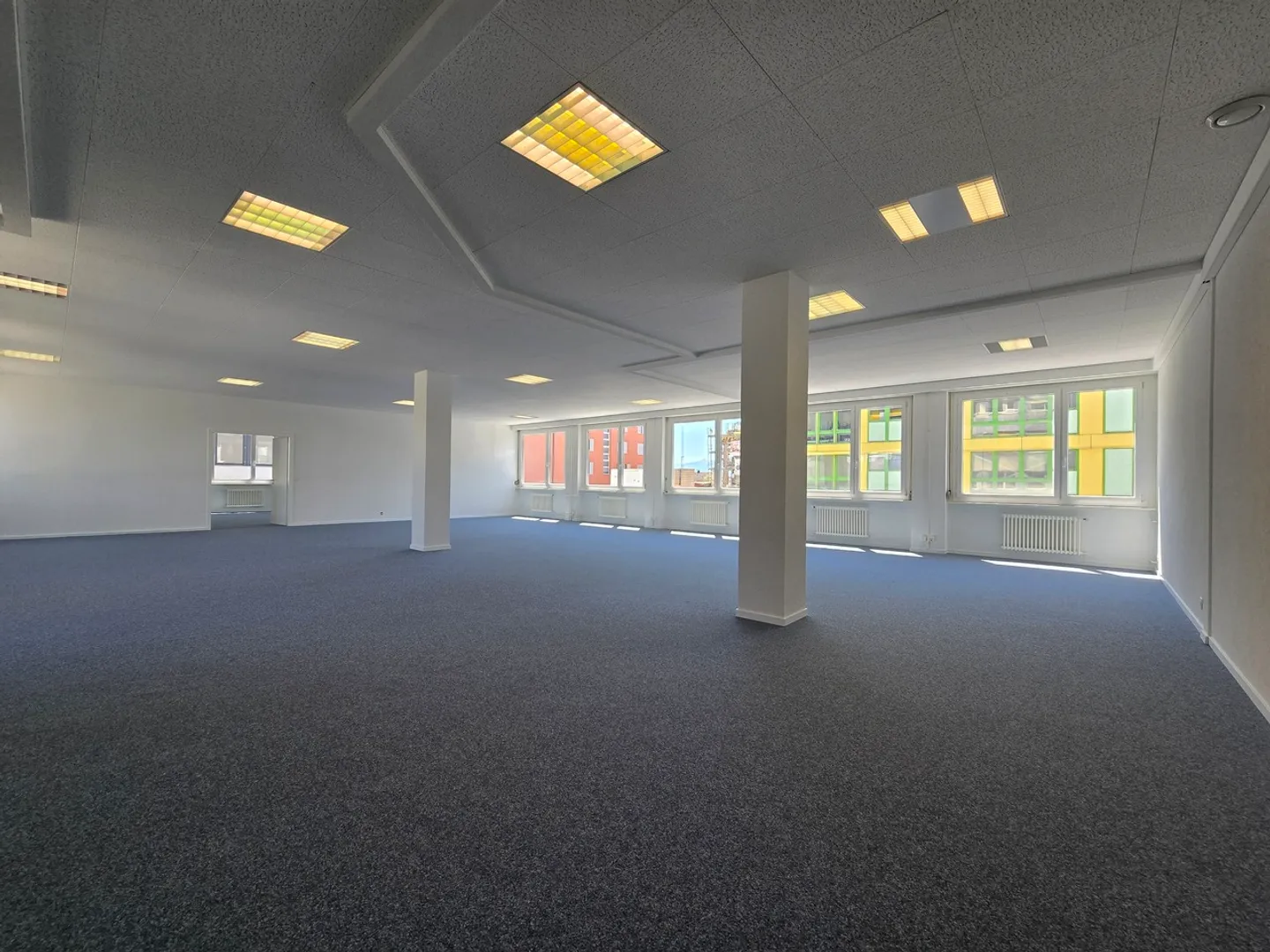 Büro im 1. Stock - 237m2 - Photo 1 sur 7