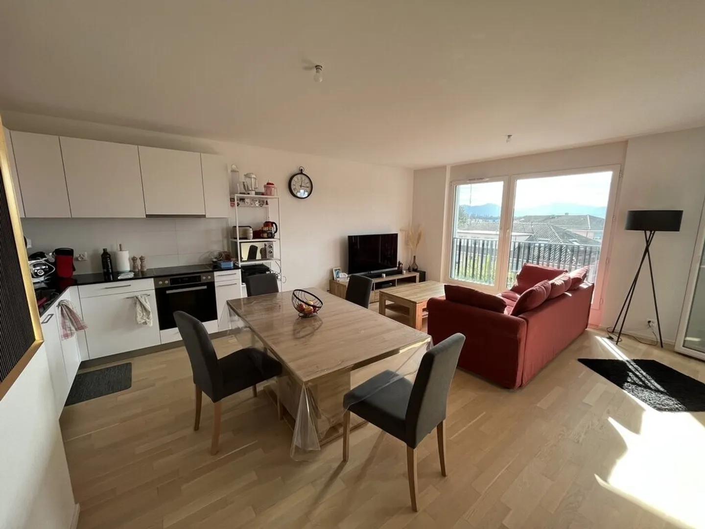 Apartment for rent - Photo 2 of 5