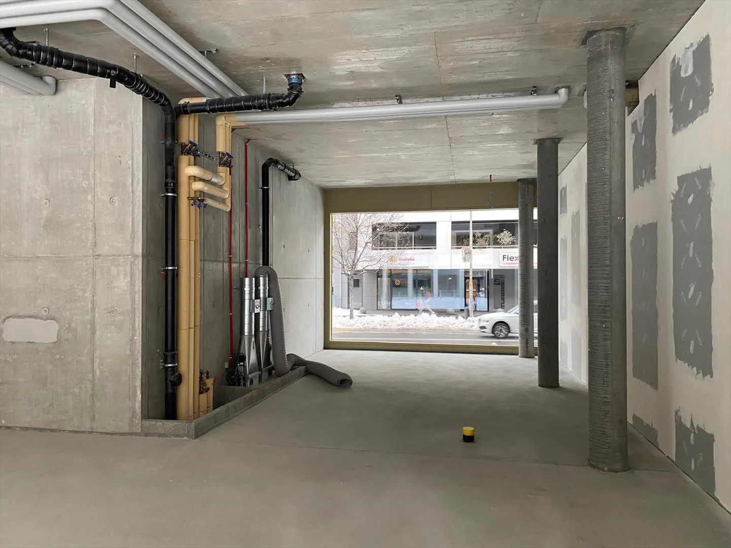 SENSAZIONALE 3 MESI DI AFFITTO OFFERTI Nuovo spazio commerciale a Sion - Foto 11 di 11