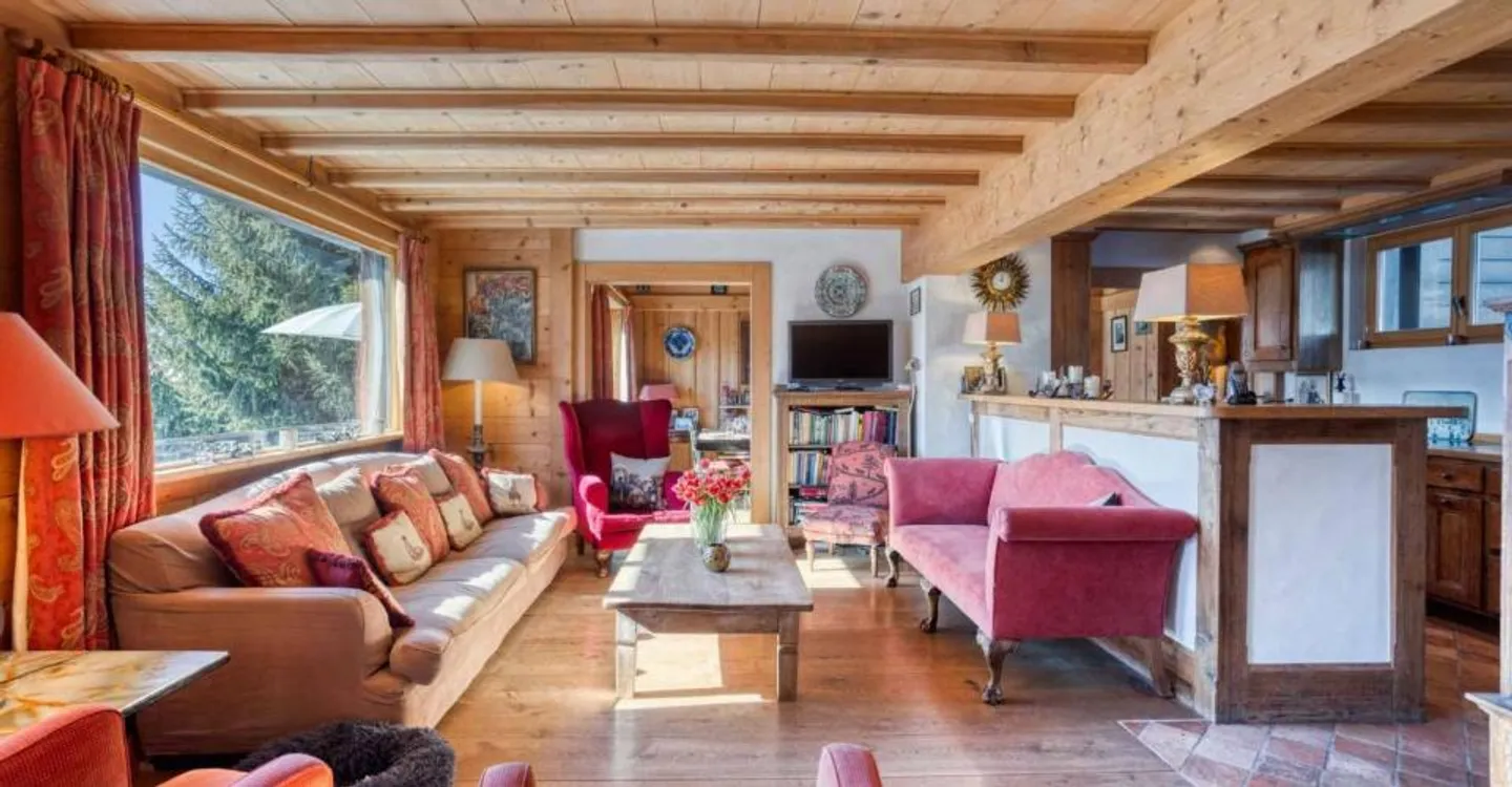 SUPERBO CHALET FAMILIARE CON 7 CAMERE: QUARTIERE LA PRÉTAIRE - Foto 3 di 11