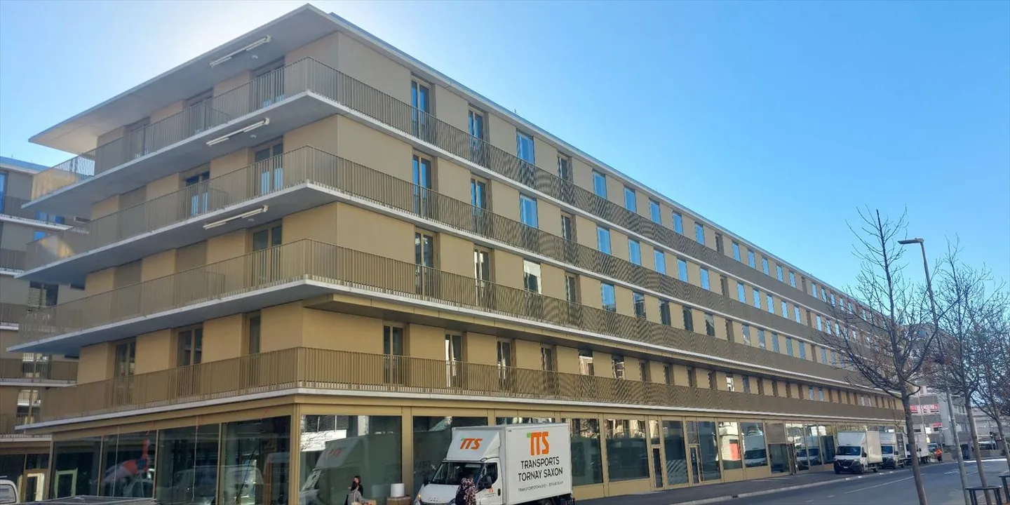 SENSAZIONALE 3 MESI DI AFFITTO OFFERTI Nuovo spazio commerciale a Sion - Foto 4 di 11