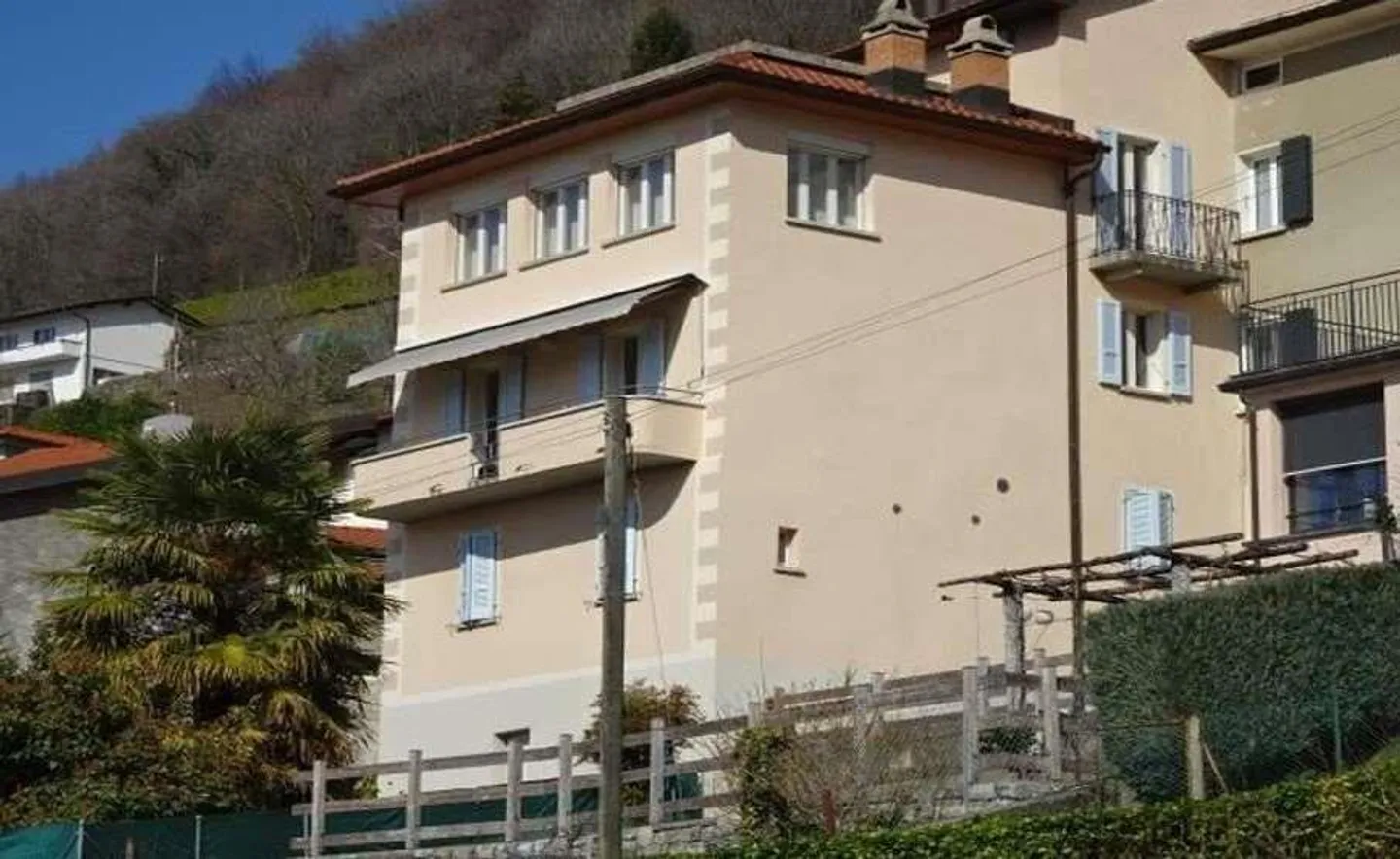 AROGNO: LARGE PANORAMIC HOUSE IN THE VILLAGE CENTER - Photo 1 of 13