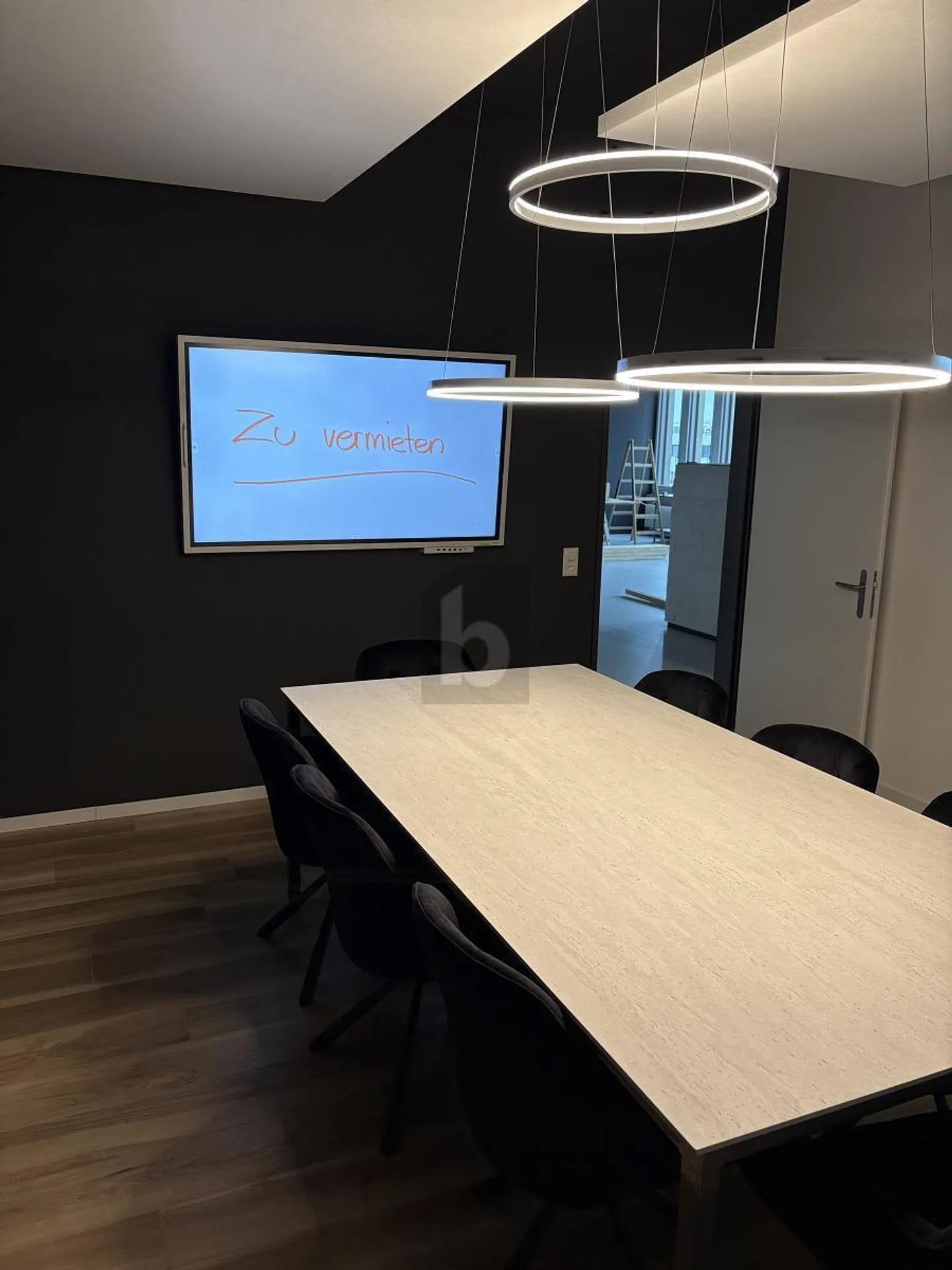 BUREAUX MODERNES DANS UN CENTRE D'AFFAIRES EN CROISSANCE - Photo 1 sur 6