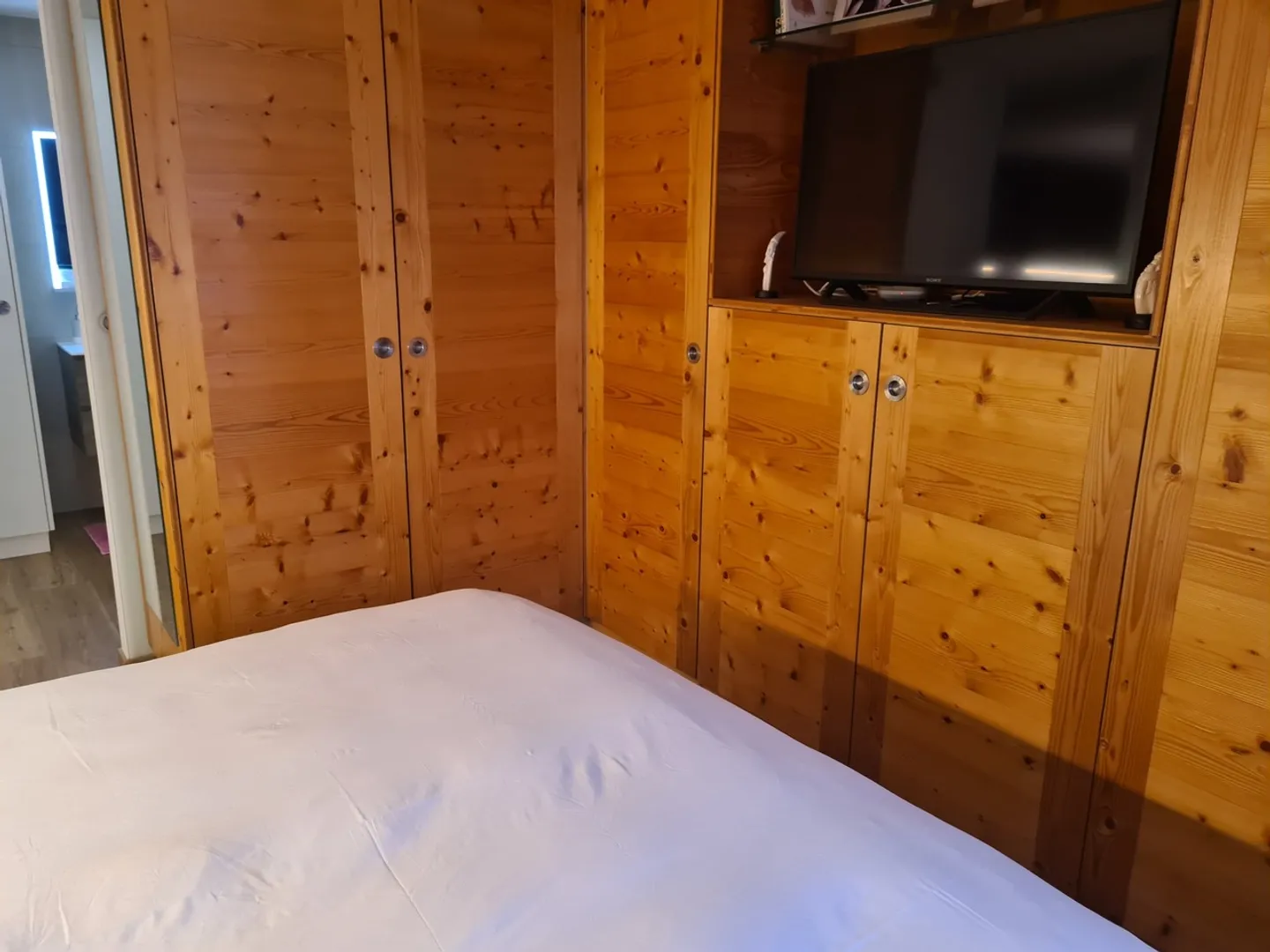 Beau 2.5 pces à louer à la saison d'hiver, au centre de Crans  - Foto 14 von 22