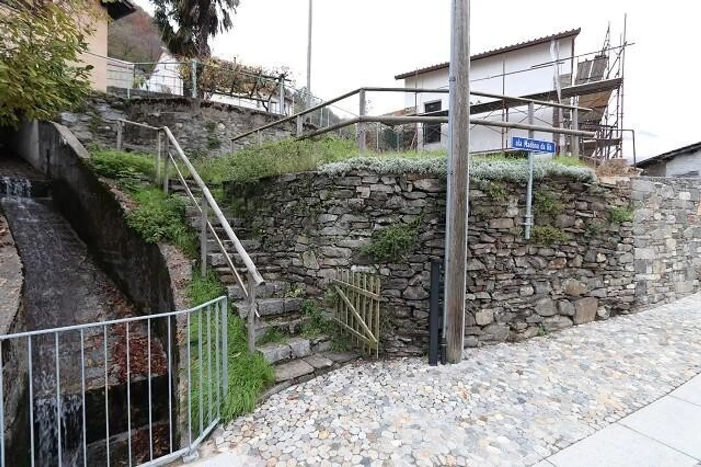 Charmantes Duplex mit Garten - Foto 3 von 13