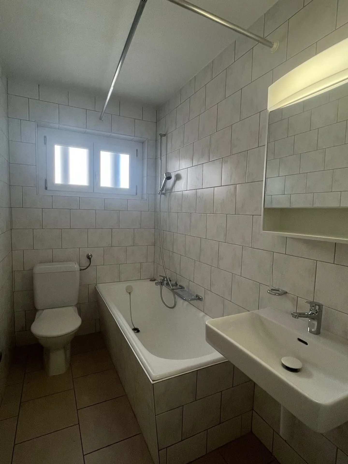 Bell'appartamento di 2,5 stanze in affitto a La Neuveville - Foto 4 di 5
