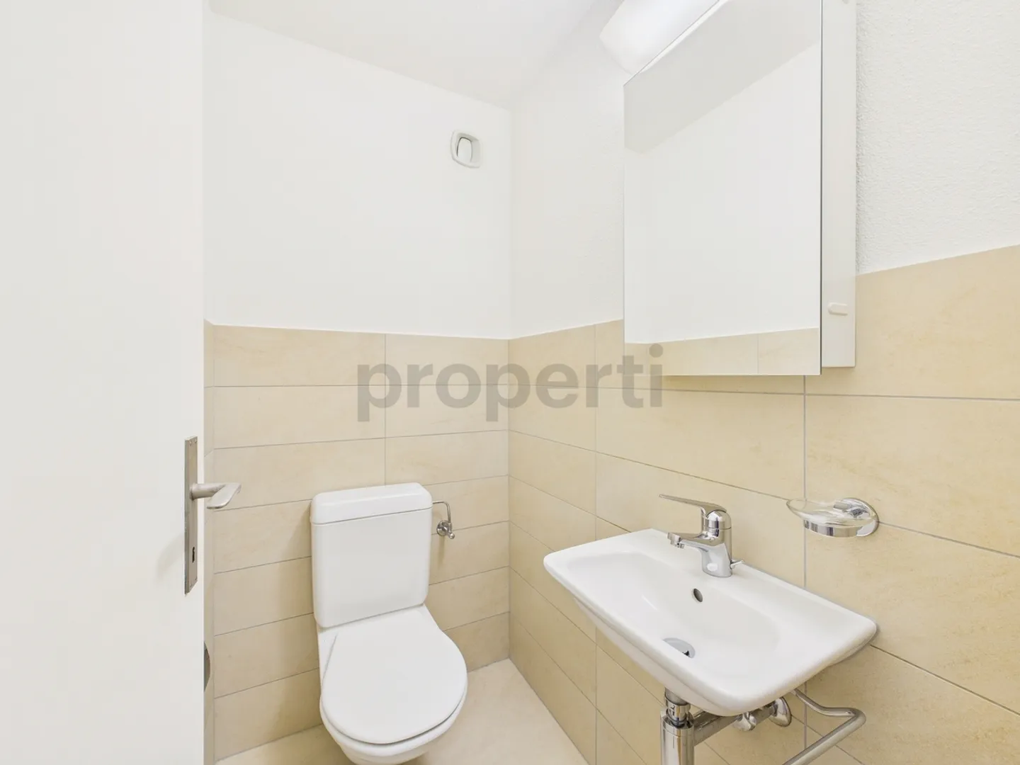 Apartment for rent - Photo 6 of 8