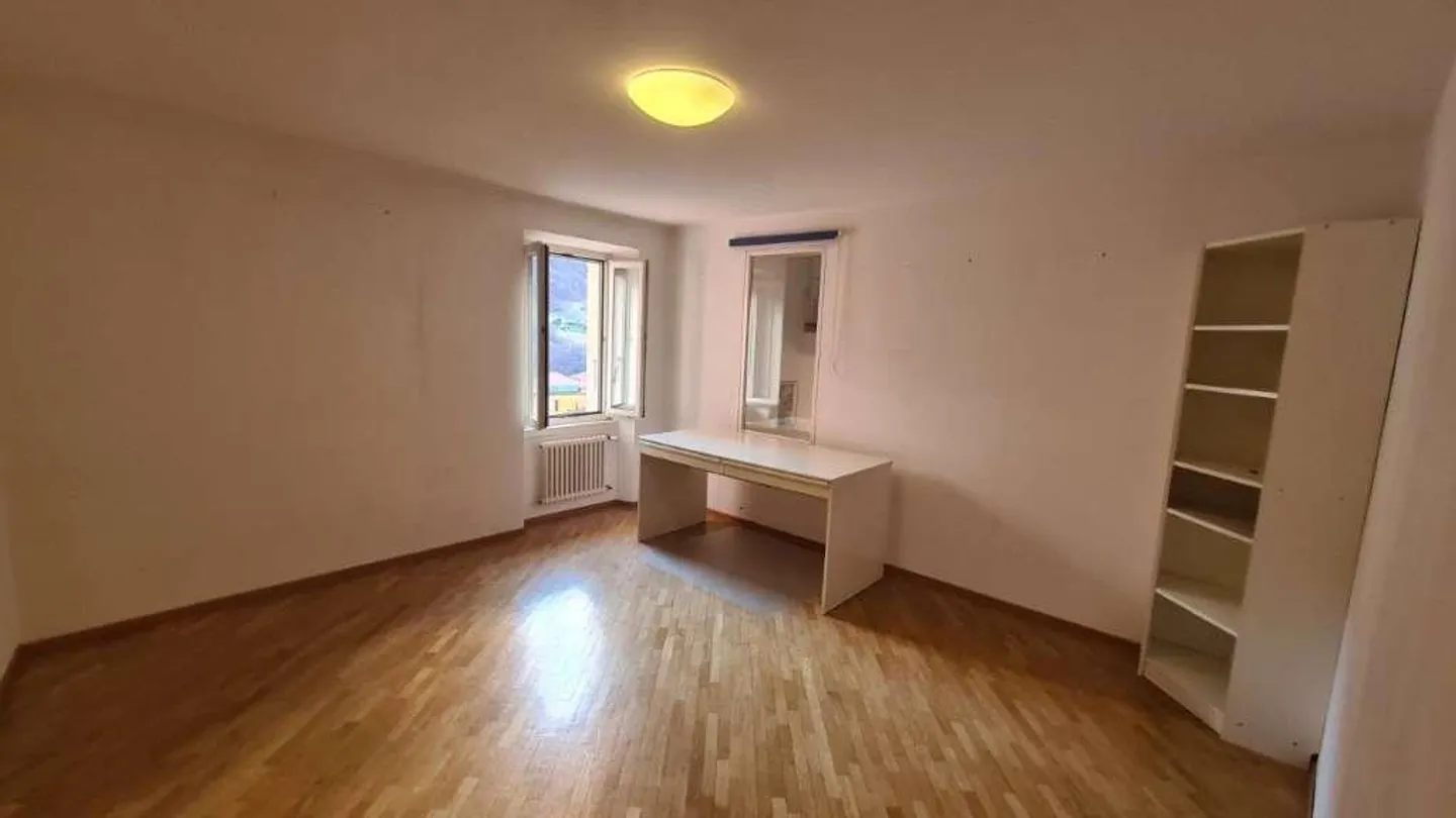 AROGNO: LARGE PANORAMIC HOUSE IN THE VILLAGE CENTER - Photo 13 of 13