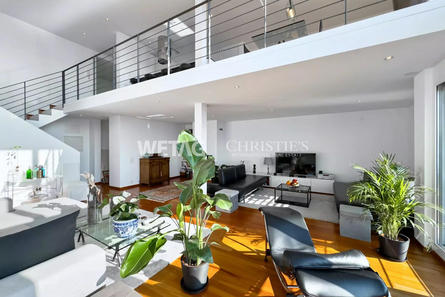 Lugano?Vernate: Elegant villa with lake view & access to communal orchard & pool for sale - Photo 2 of 13