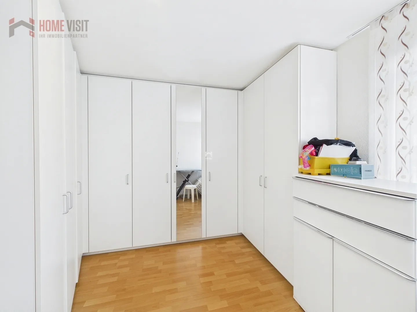 Spacious 5.5-Room Semi-Detached House - Living with Plenty of Space and Charm - Photo 10 of 19