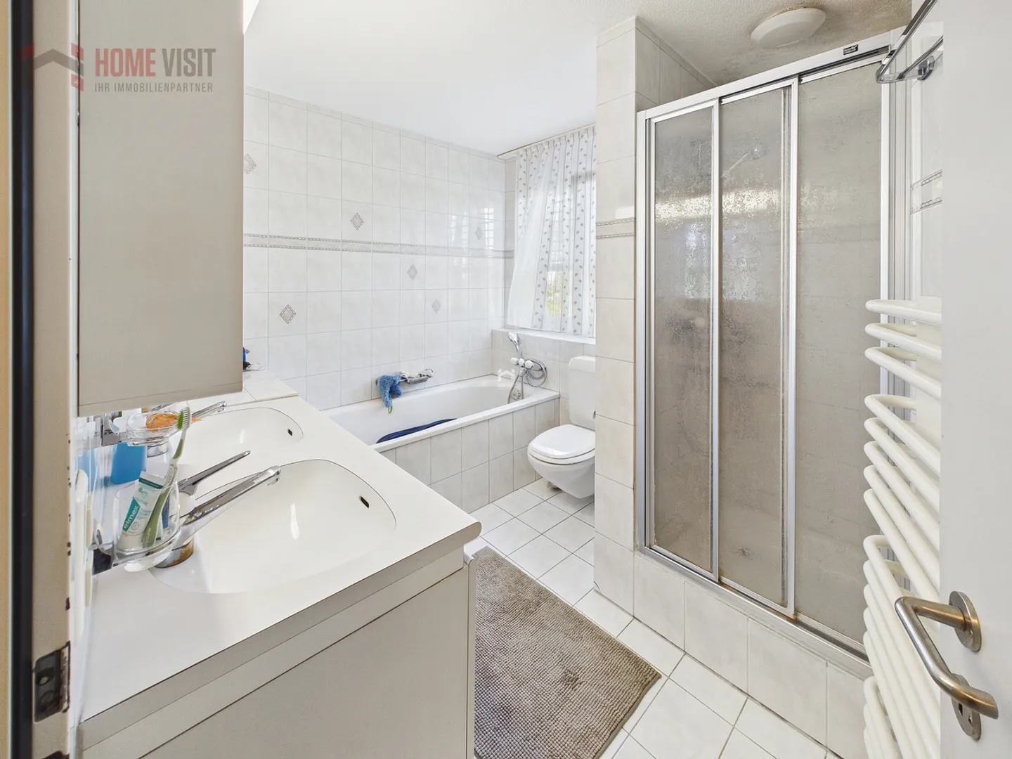 Spacious 5.5-Room Semi-Detached House - Living with Plenty of Space and Charm - Photo 11 of 19