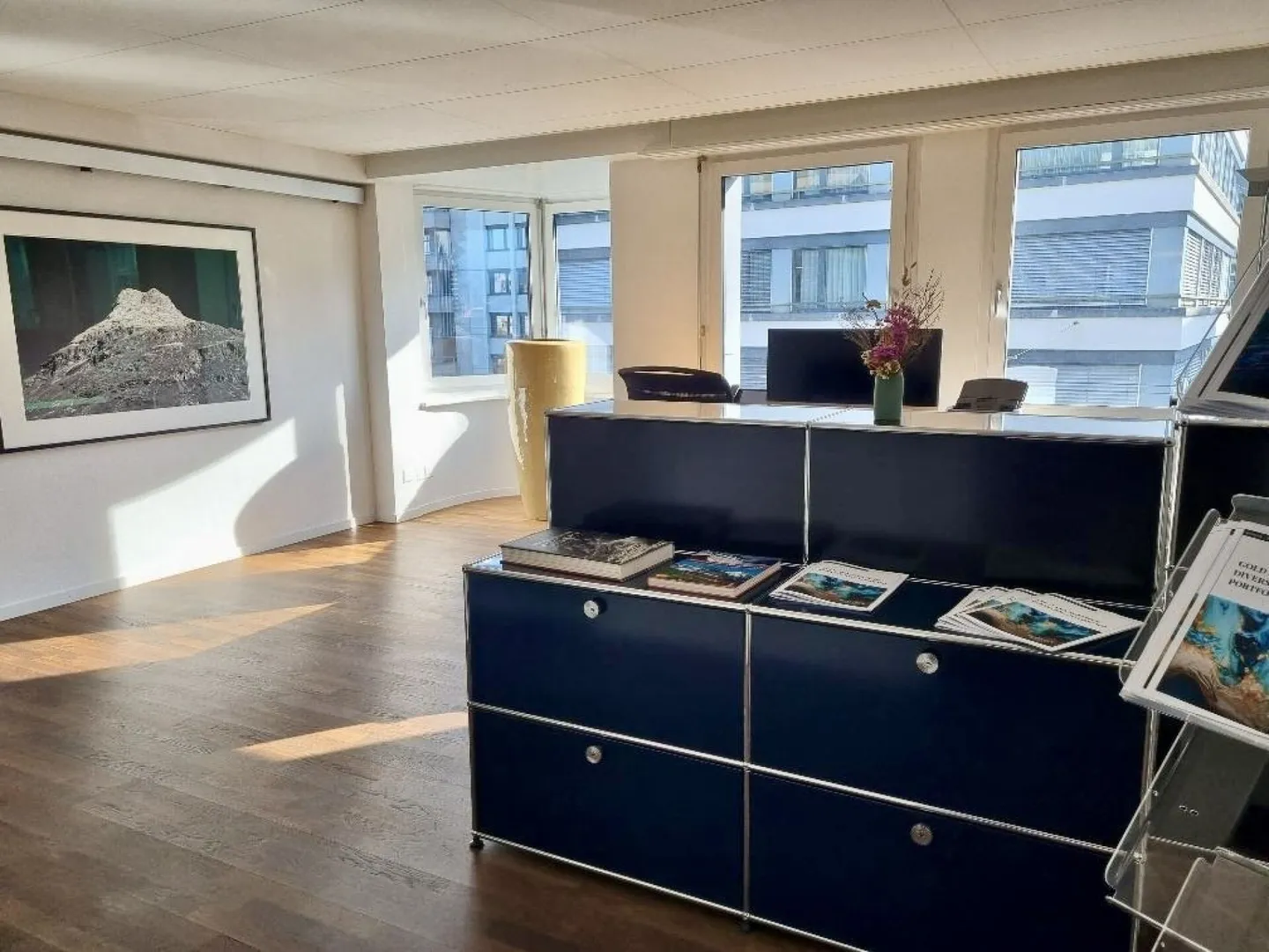 Wunderschön ausgebauter Büroraum im Herzen von Zug - Foto 1 von 7