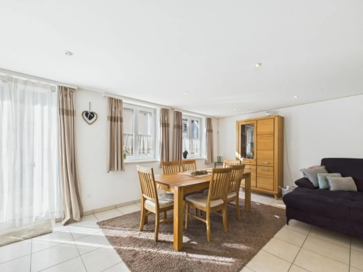 Casa a schiera spaziosa e ben curata di 6,5 stanze ai margini della natura - Foto 5 di 12