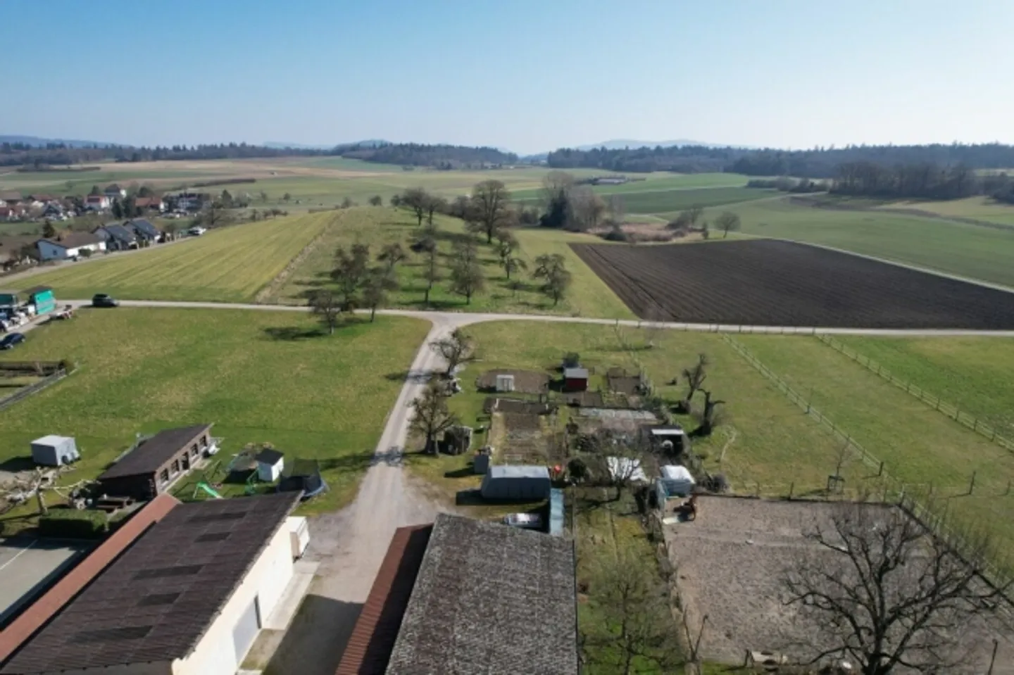 Casa a schiera spaziosa e ben curata di 6,5 stanze ai margini della natura - Foto 3 di 12