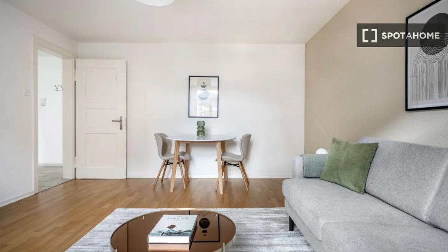 Apartment for rent - Photo 2 of 13