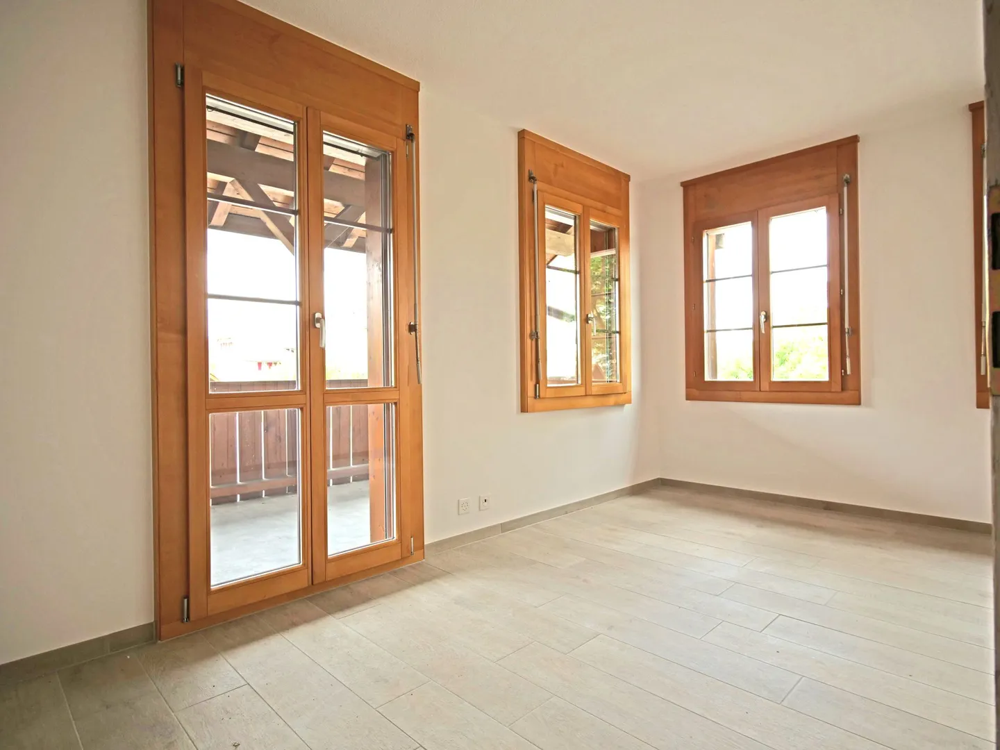 Beautifully renovated 2-room apartment in the center of Utzenstorf - Photo 6 of 8