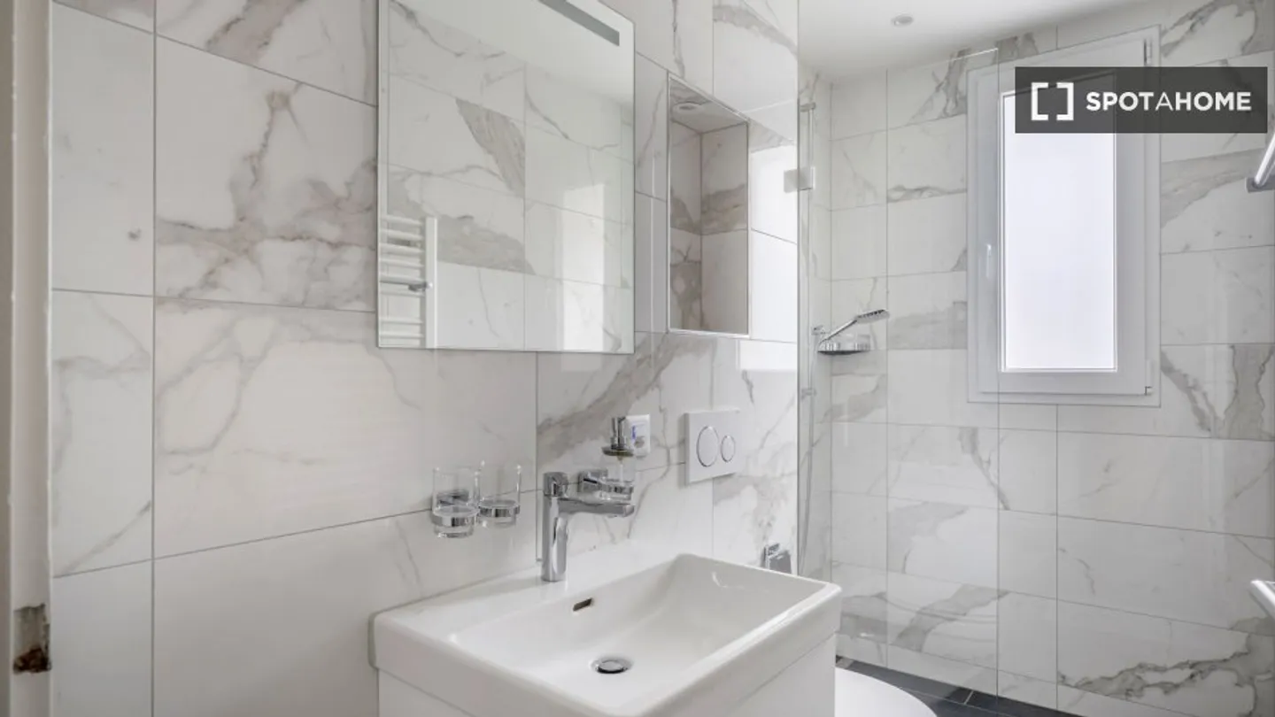 Apartment for rent - Photo 11 of 13