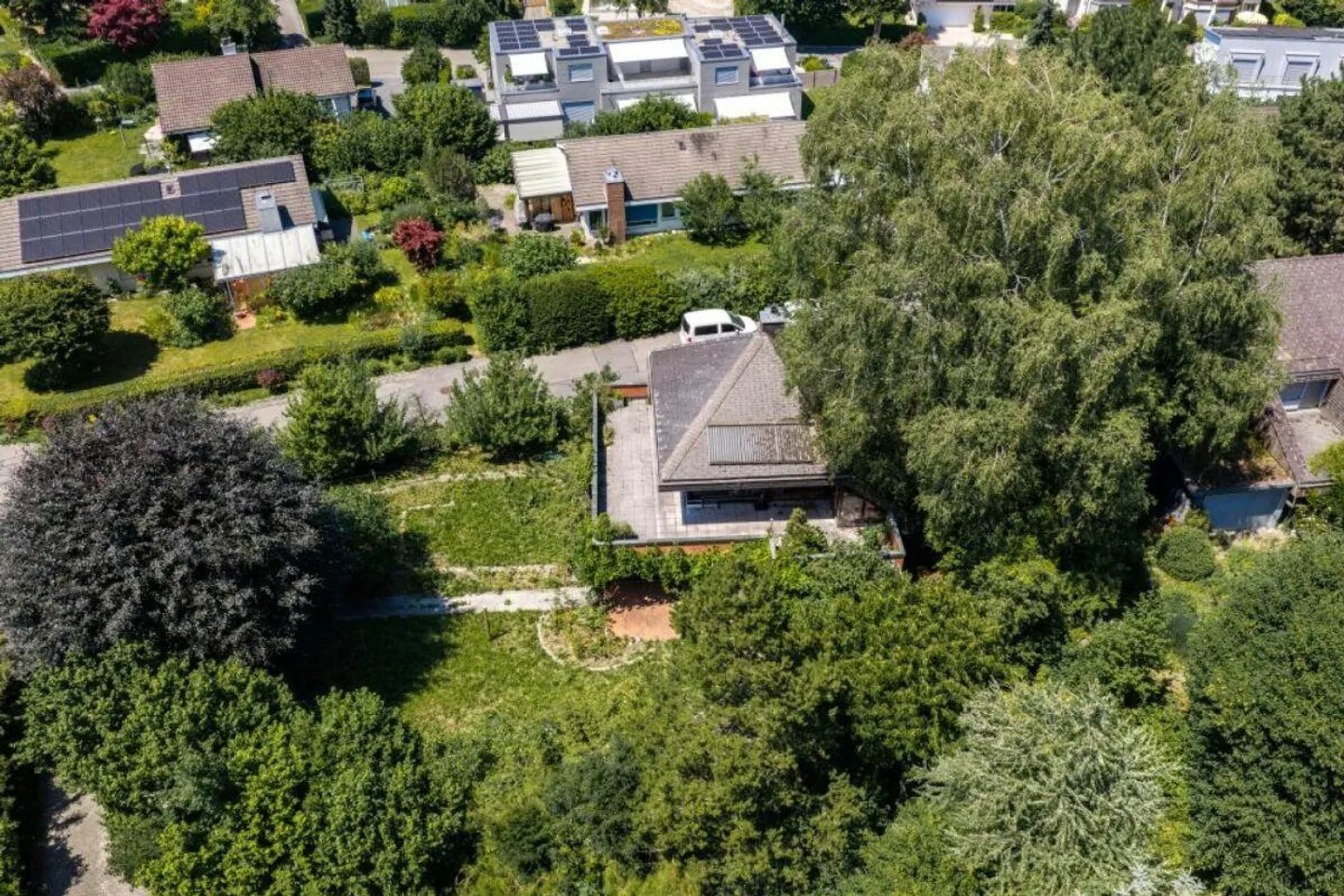 Terrain à bâtir dans un quartier magnifique ! - Photo 3 sur 9