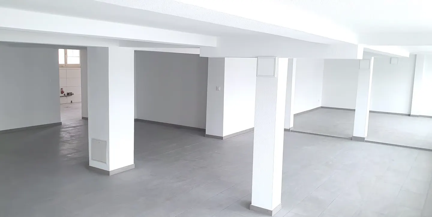 Commercial space with large terrace, ideal for café/childcare/Pilates or yoga studio - Photo 3 of 8