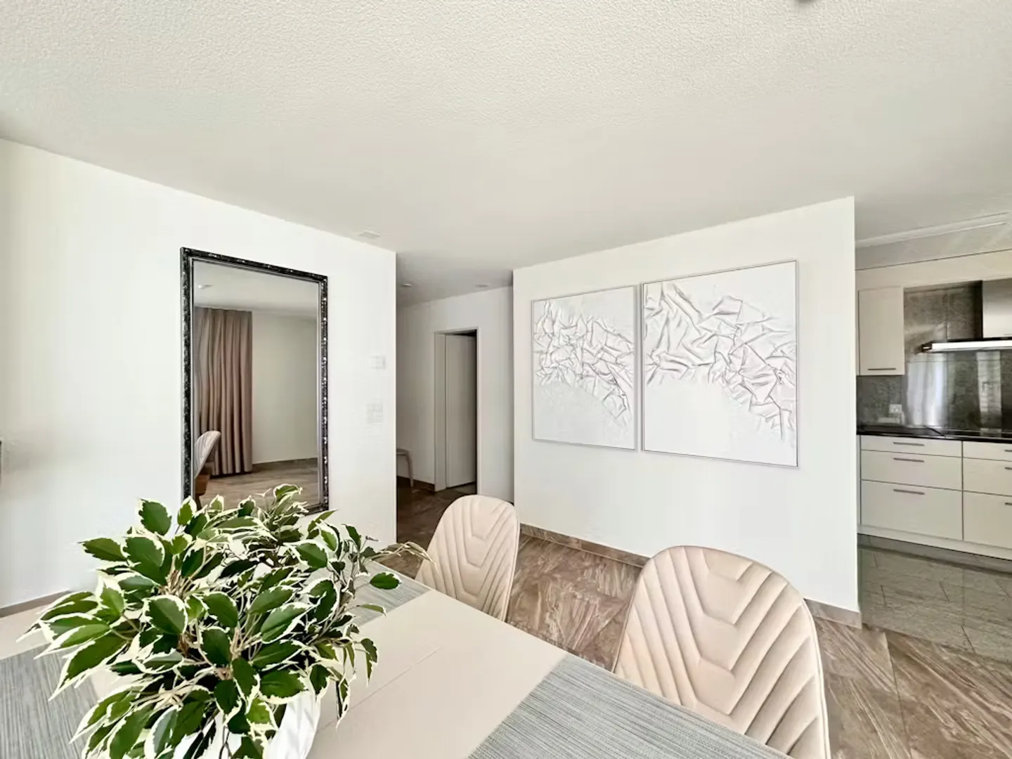 Charming Chalet in Zürich - Photo 5 of 10