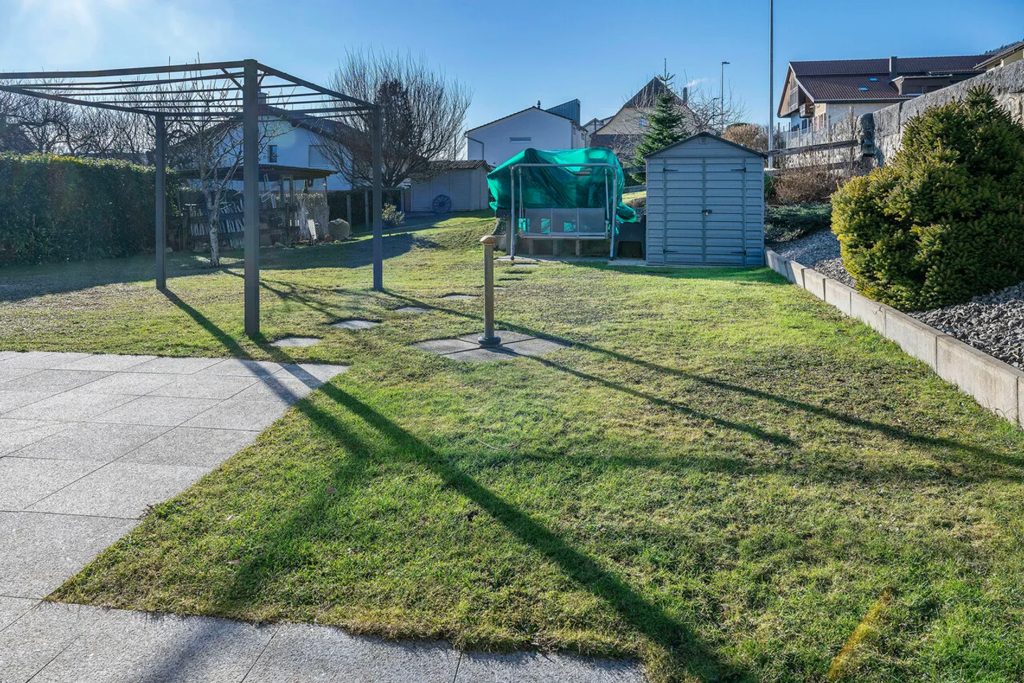 Spaziosa casa familiare con bellissimo giardino - Foto 8 di 22