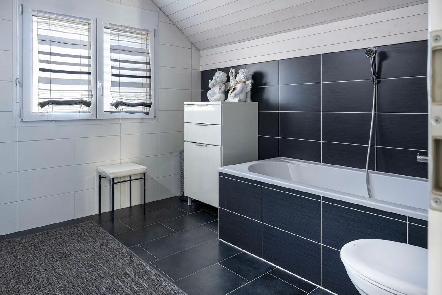 Spaziosa casa familiare con bellissimo giardino - Foto 17 di 22