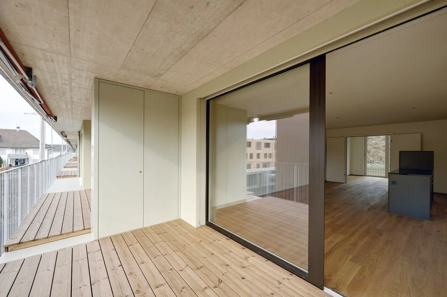 Modern 3.5-Room Apartment - Photo 5 of 8