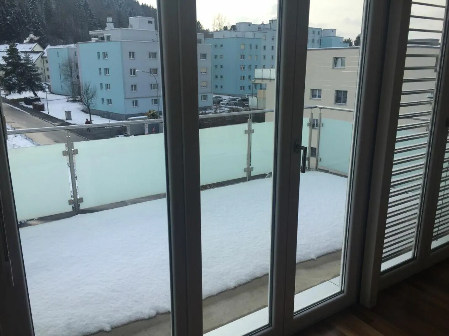 Appartamento moderno e attraente di 3,5 stanze in una comunità residenziale attraente - Foto 4 di 6