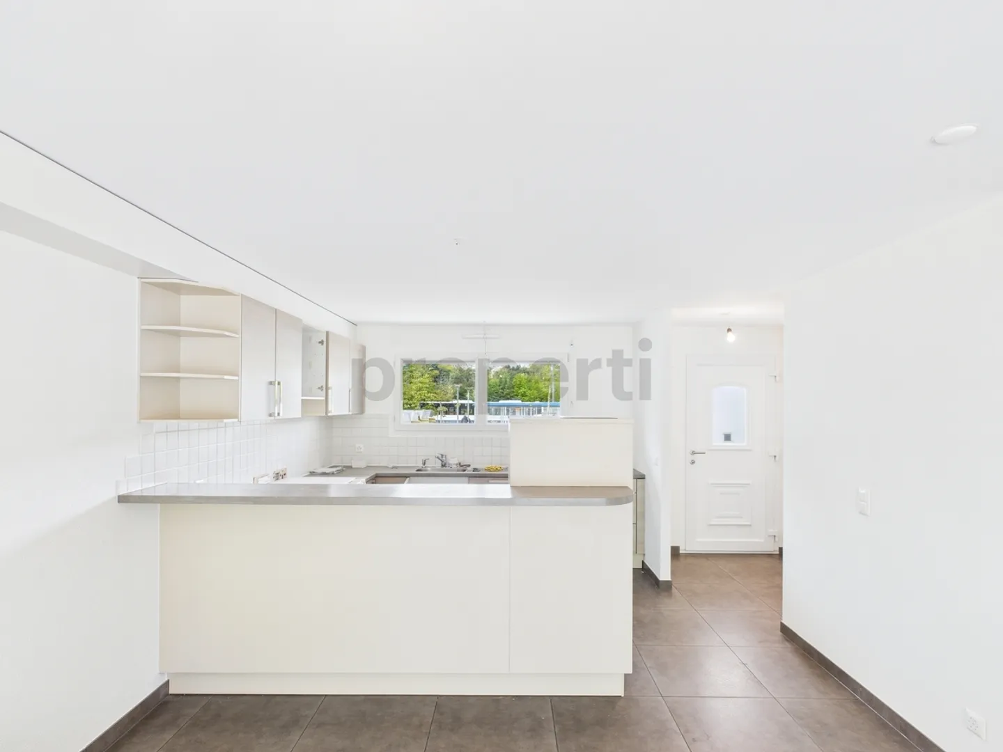 Wunderschönes Duplex mit privatem Garten in einem lebhaften Wohnviertel - Foto 4 von 13