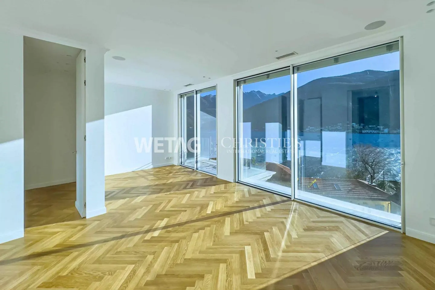Lugano-Vico Morcote: Modern villa with spectacular views of the ... - Photo 4 of 10