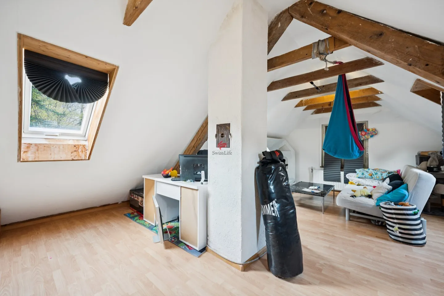 Zweifamilienhaus mit grossem Ausbaupotenzial  - Foto 4 von 11